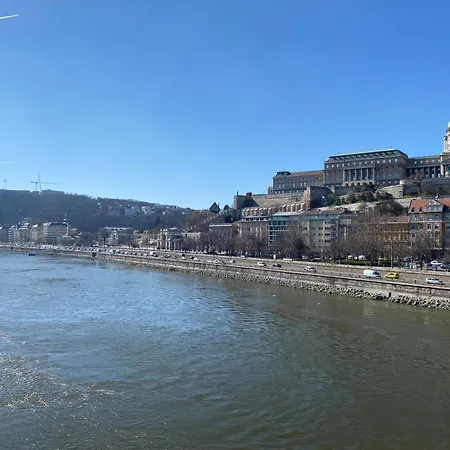 Appartamento Chain Bridge *