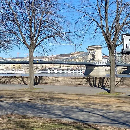 Chain Bridge