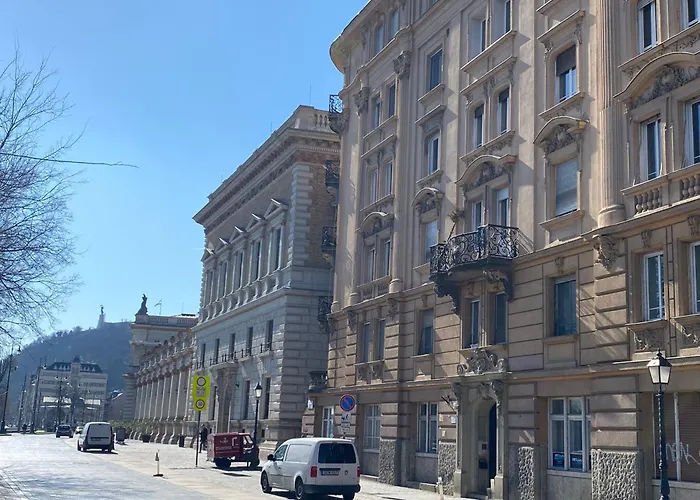 Apartament Chain Bridge