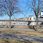Chain Bridge