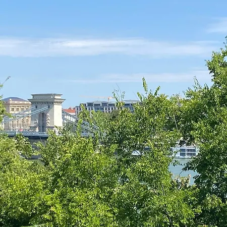 Apartment Chain Bridge *