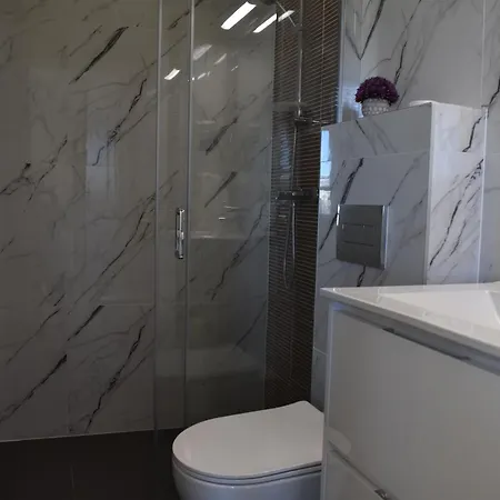 Chain Bridge דירה